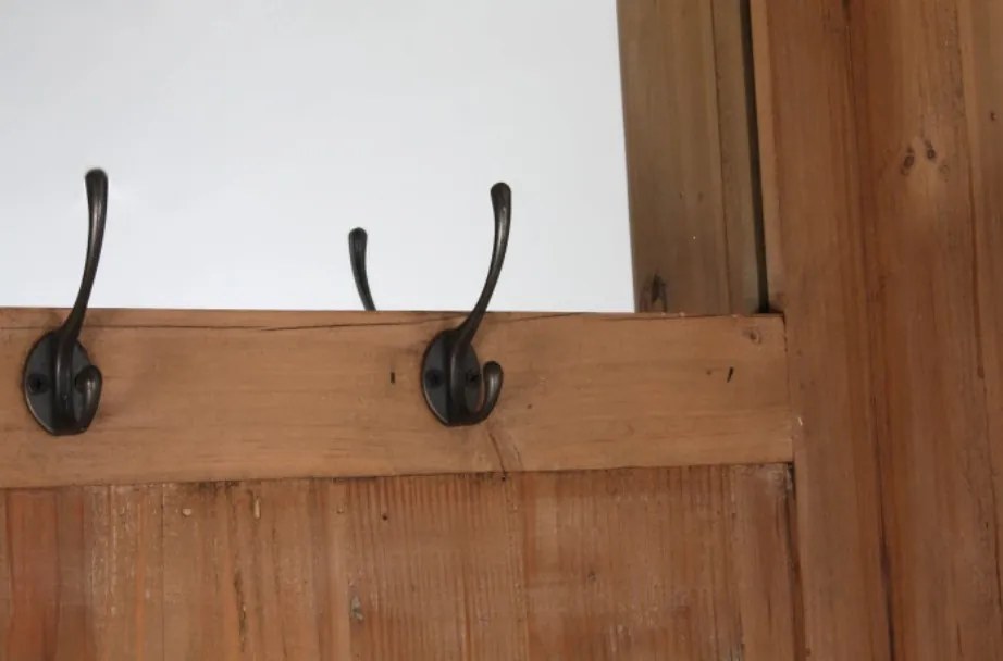 Cuier, natur, din lemn de pin reciclat, cu oglinda, Hazel