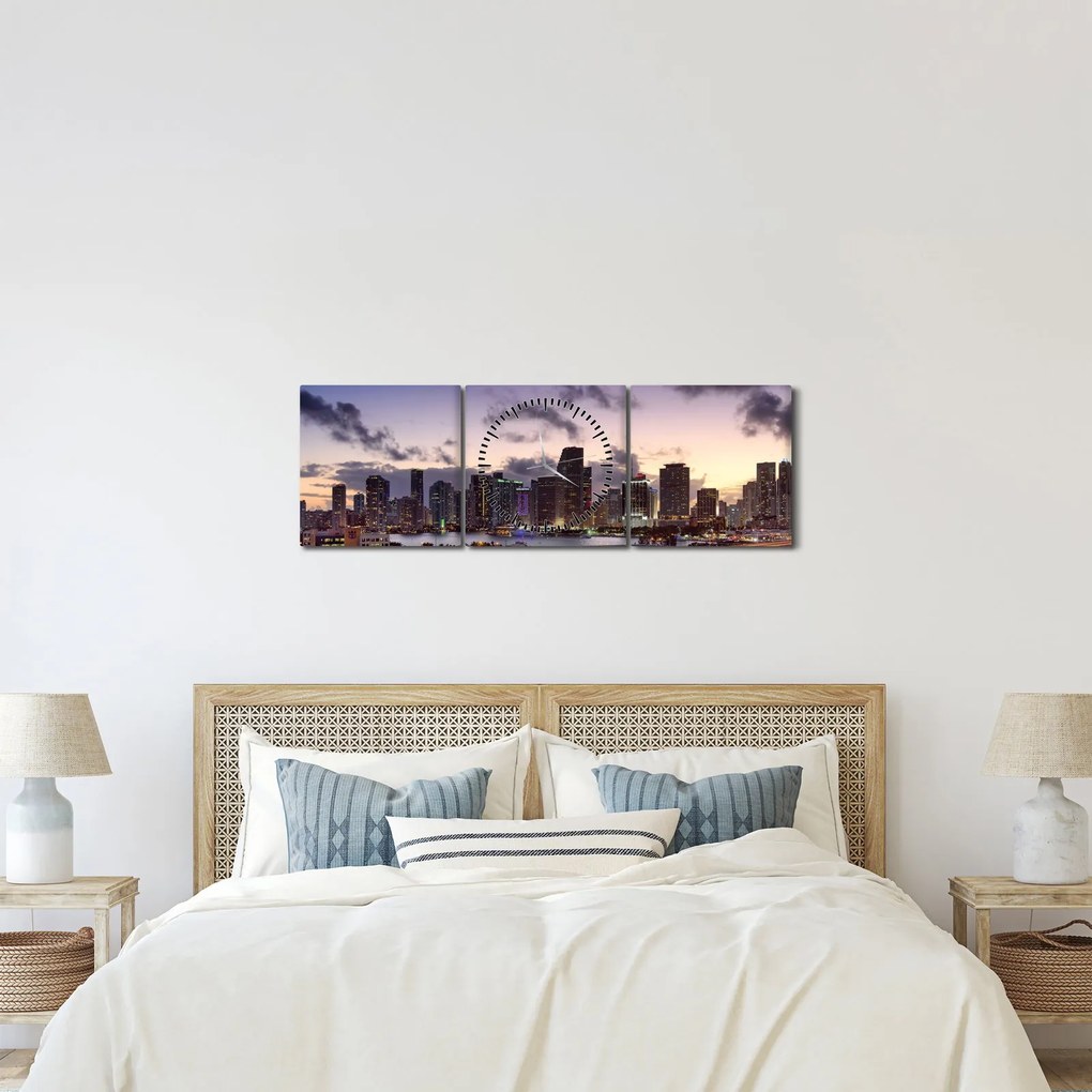 Tablou cu - metropolă cu zgârăie nori (cu ceas) (90x30 cm)