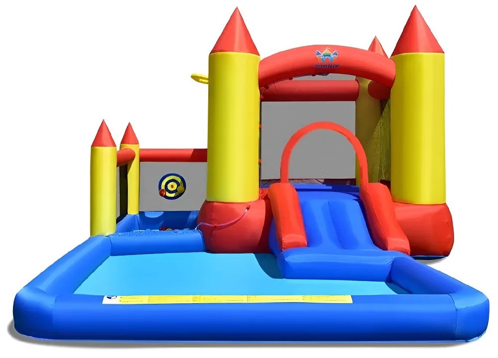 Parc acvatic gonflabil in forma de castel