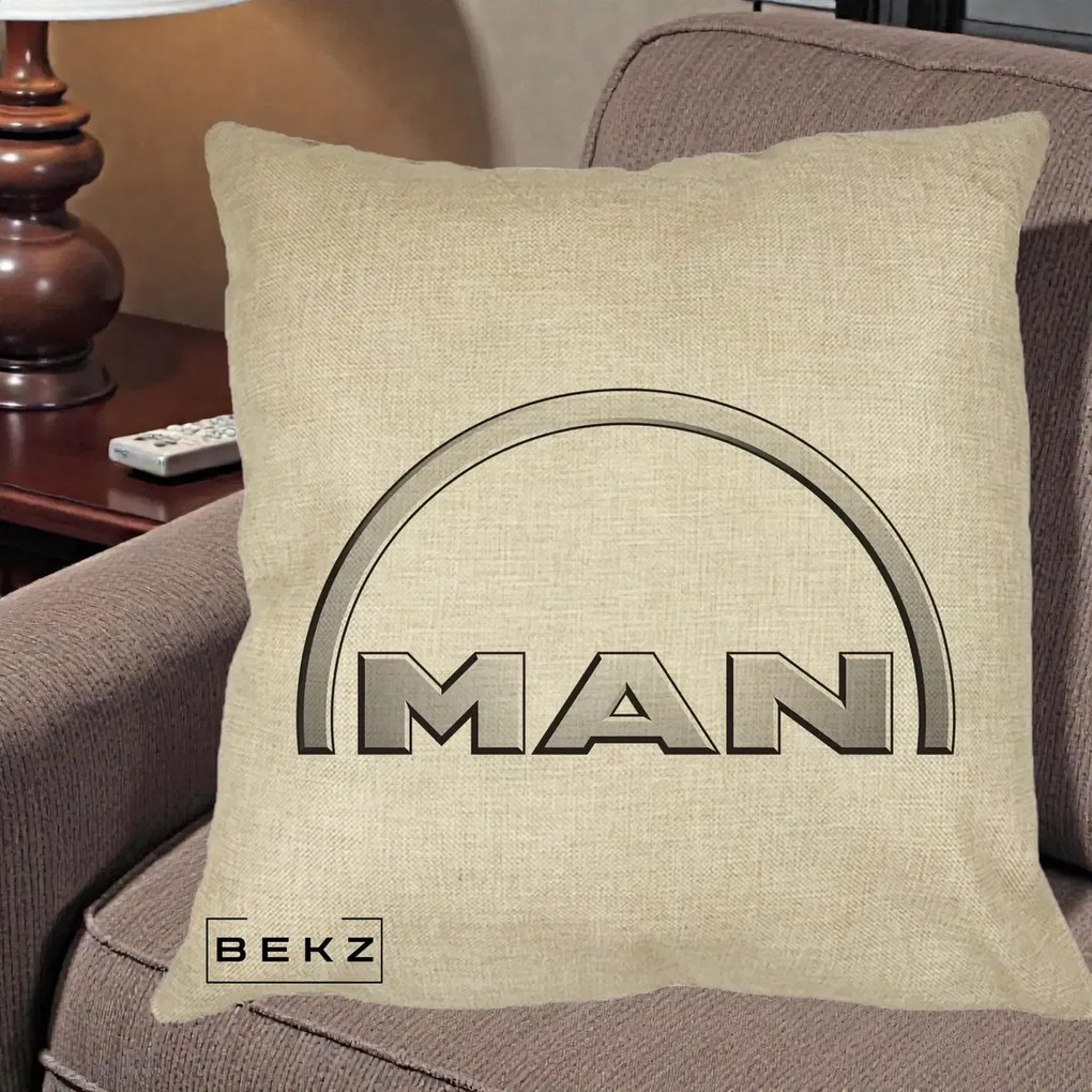 Perna Personalizata cu emblema MAN, 40x40 cm, Crem, Husa Detasabila, Perna Inclusa, BEKZ®