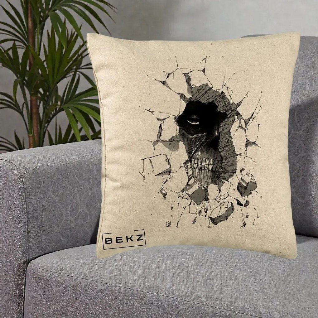 Perna Personalizata Attack on Titan Titan Crapand Zidul, 40x40 cm, Bej, Husa Detasabila, Perna Inclusa, BEKZ®