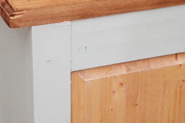 Noptiera, L46 36 H70 cm, alb antichizat natur, lemn masiv