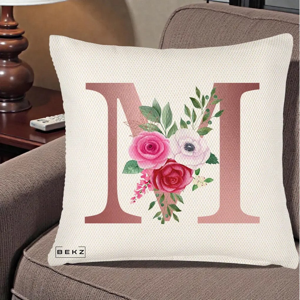 Cadou Personalizat - Perna Personalizata Monograma Rose Gold Litera M cu Trandafiri, 40x40 cm, Crem Reliefat, Husa Detasabila, Perna Inclusa, BEKZ®