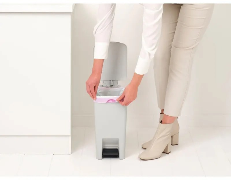 Coș cu pedală Brabantia StepUp 1008477, 10 L, Materiale ecologice, Deschidere mare, Gri deschis