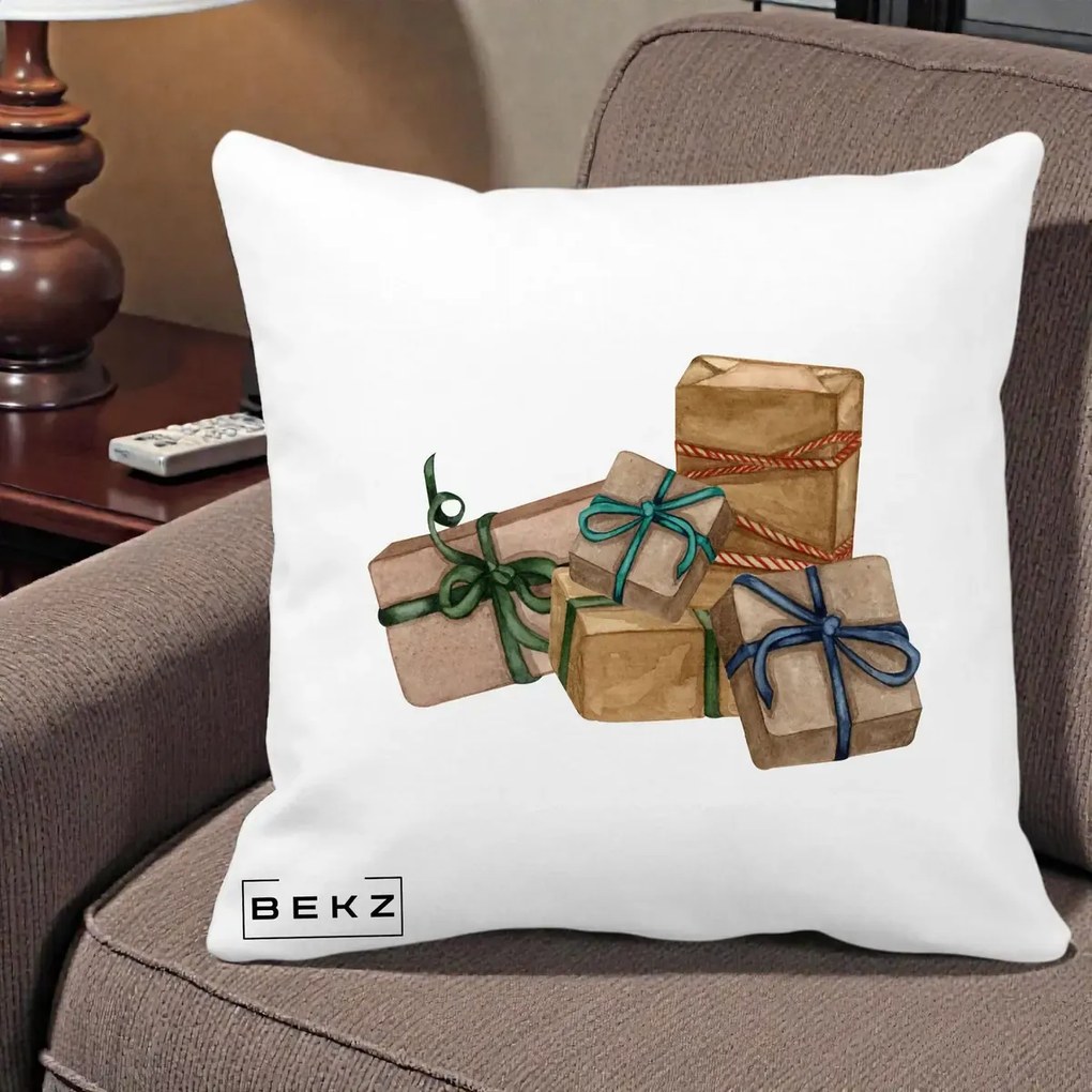 Perna Decorativa Cadouri de Craciun Kraft, 40x40 cm, Alba Mata, Husa Detasabila, Perna Inclusa, BEKZ®