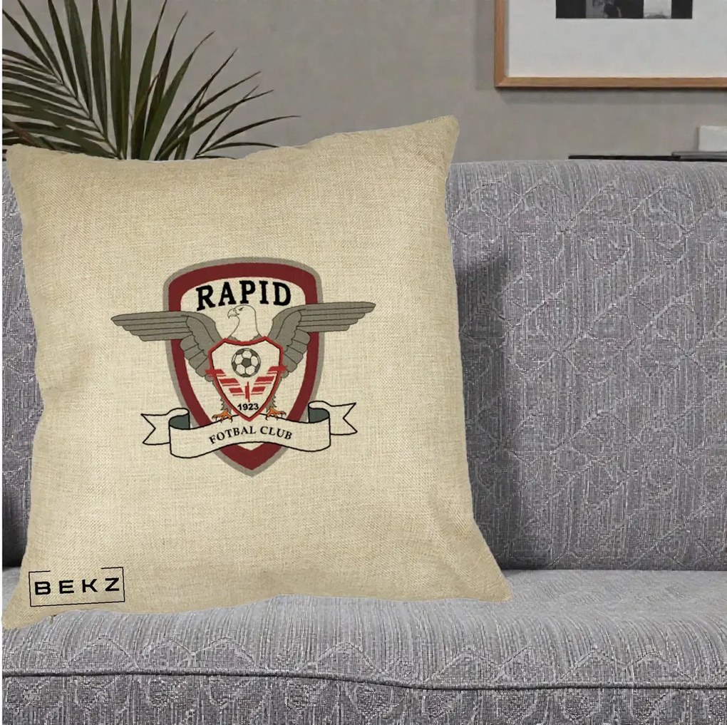 Perna Personalizata Rapid Fotbal Club 1923, 40x40 cm, Crem, Husa Detasabila, Perna Inclusa, BEKZ®