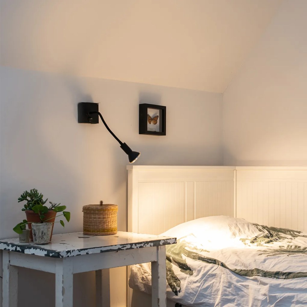 Lampă de perete modernă flexibilă USB neagră - Zeno