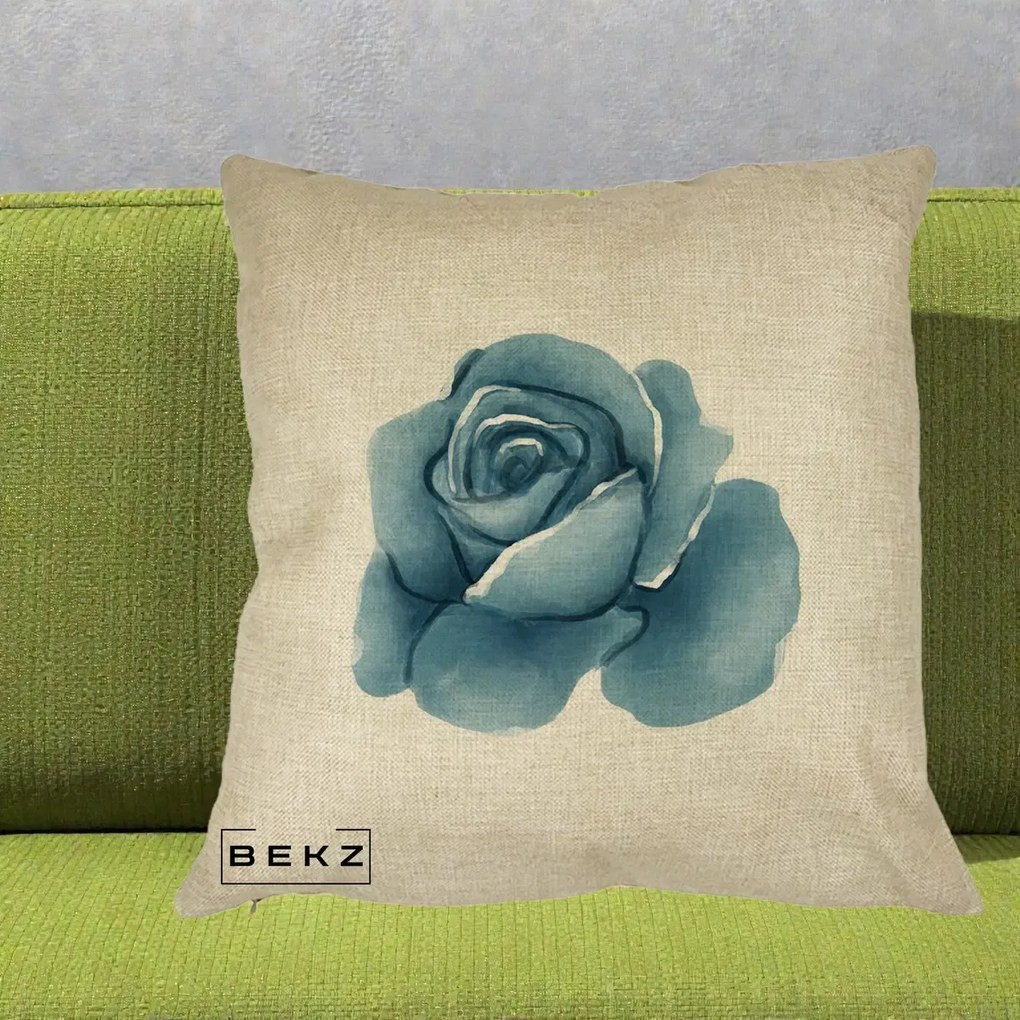 Perna Decorativa Trandafir Albastru Acuarela, 40x40 cm, Crem, Husa Detasabila, Perna Inclusa, BEKZ®