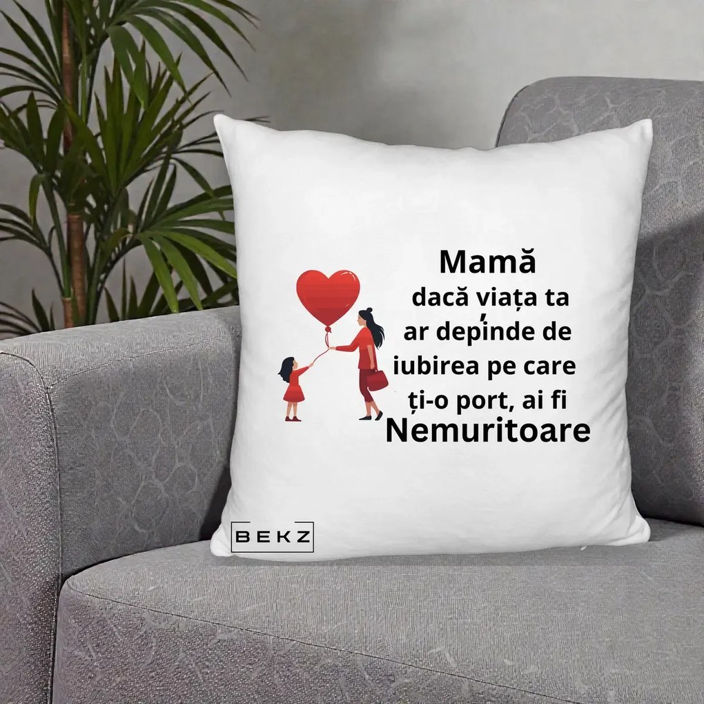 Cadou pentru Mama - Perna Personalizata Mama Nemuritoare cu Bebelus Kawaii, 40x40 cm, Alb Pufos, Husa Detasabila, Perna Inclusa, BEKZ®