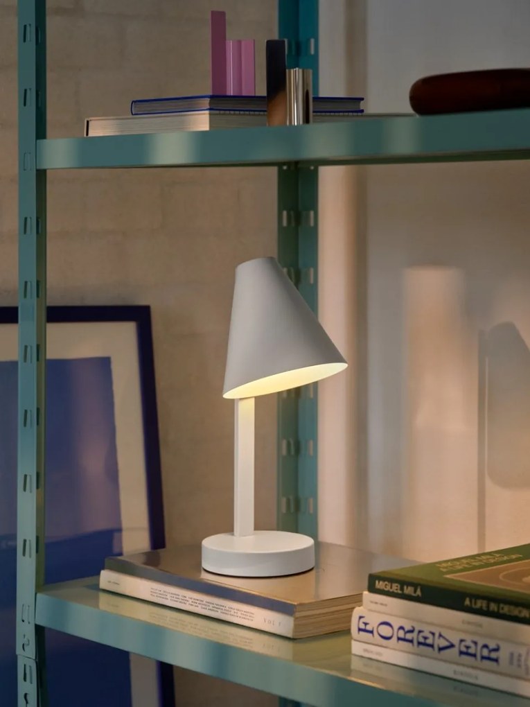 Veioza Design Scandinav Minimalist, Wilmer alb