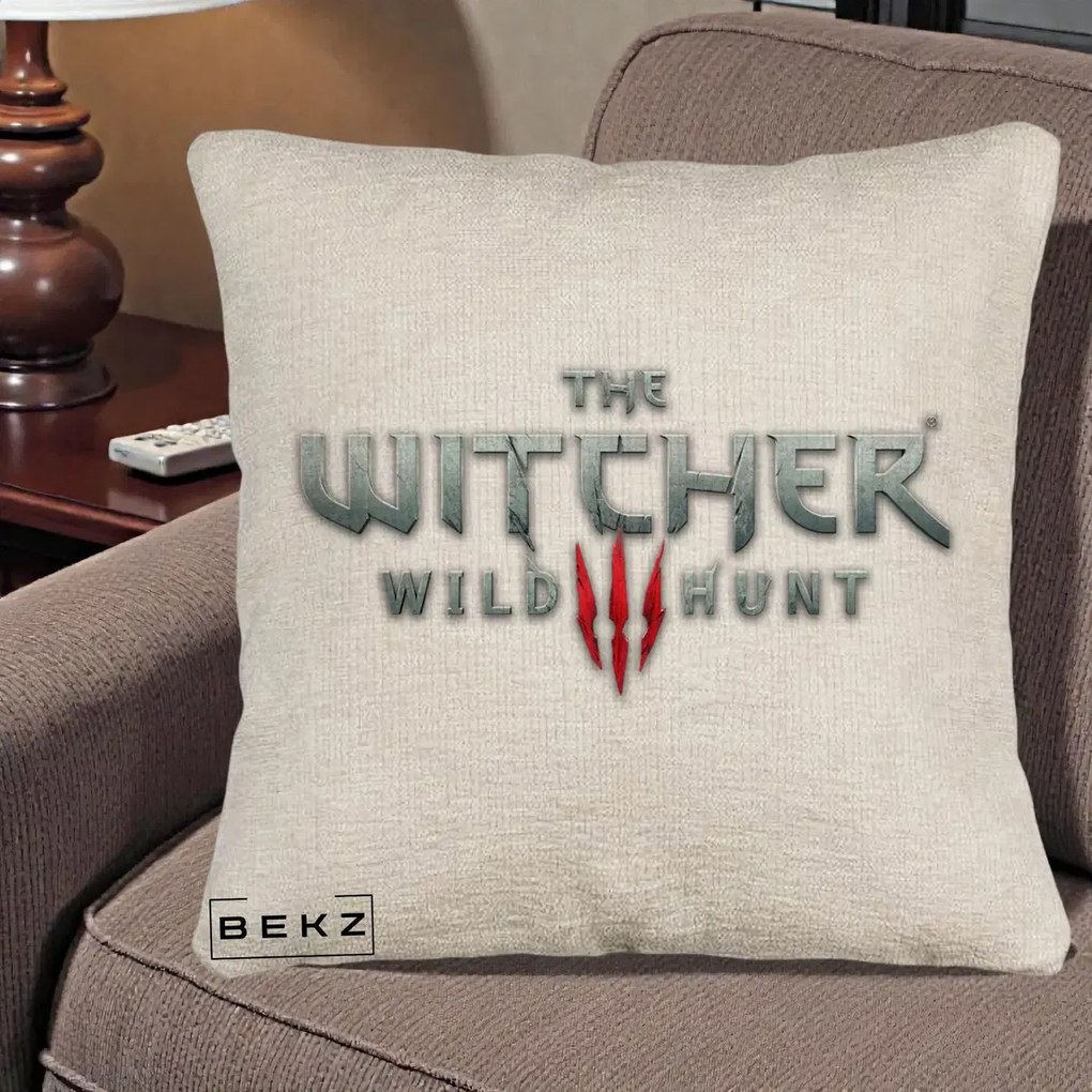 Perna Personalizata The Witcher 3 Wild Hunt, 40x40 cm, Bej Canapea, Husa Detasabila, Perna Inclusa, BEKZ®