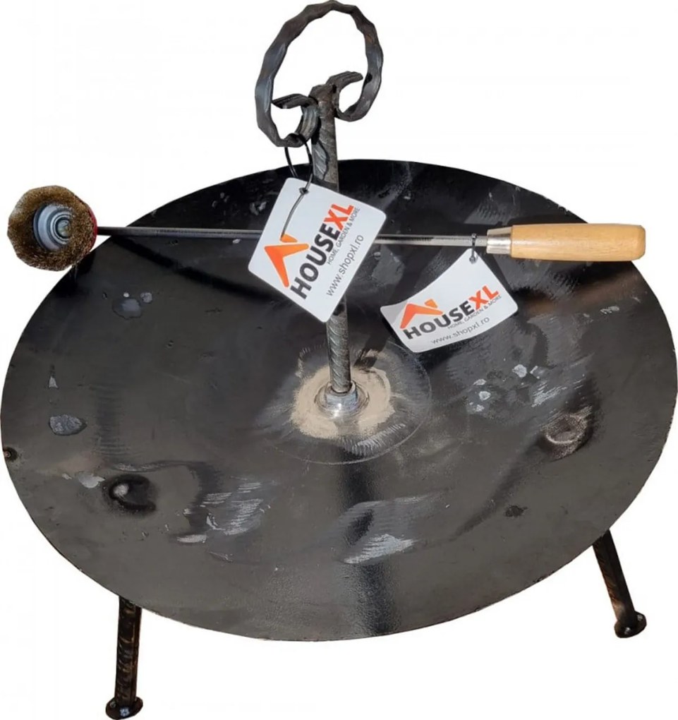 Kit barbecue gratar disc din otel si perie gratar profesionala HouseXL™, Produs in Romania din taler de tractor, Picioare detasabile, Maner rece,