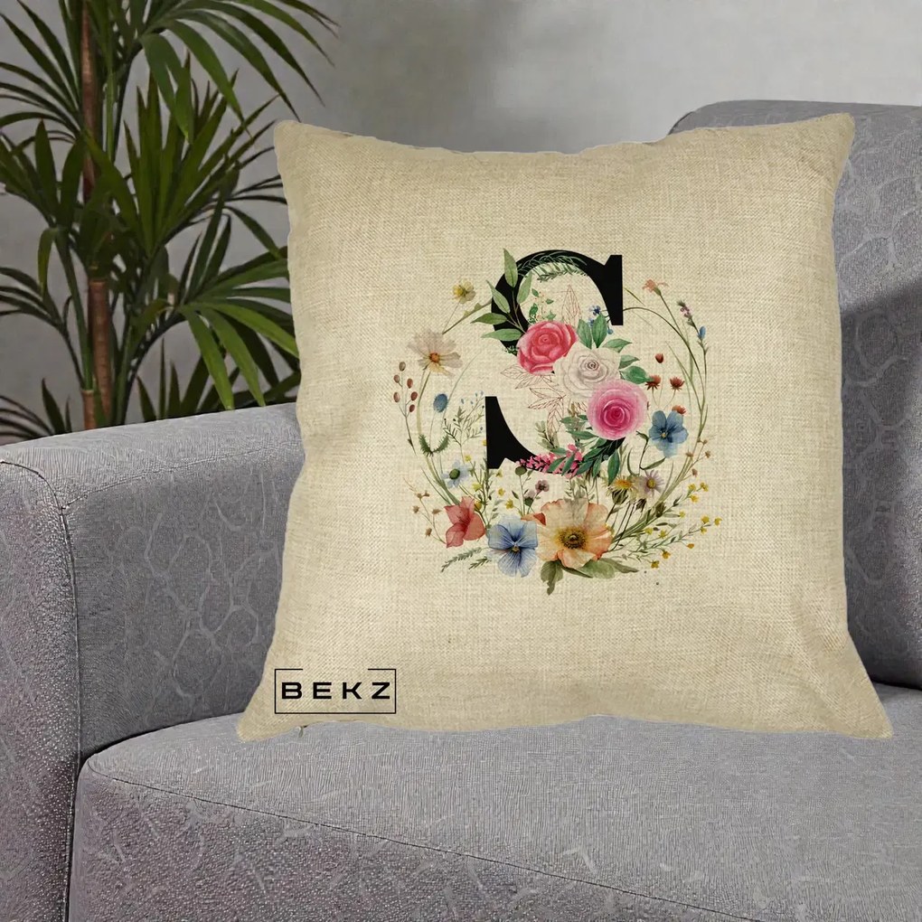 Cadou Personalizat - Perna Personalizata Monogram Litera S cu Flori Acuarela, 40x40 cm, Crem, Husa Detasabila, Perna Inclusa, BEKZ®