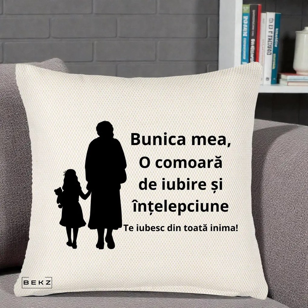 Cadou pentru Bunica - Perna Personalizata Bunica Mea Comoara Iubire Intelepciune Silueta, 40x40 cm, Crem Reliefat, Husa Detasabila, Perna Inclusa, BEKZ®