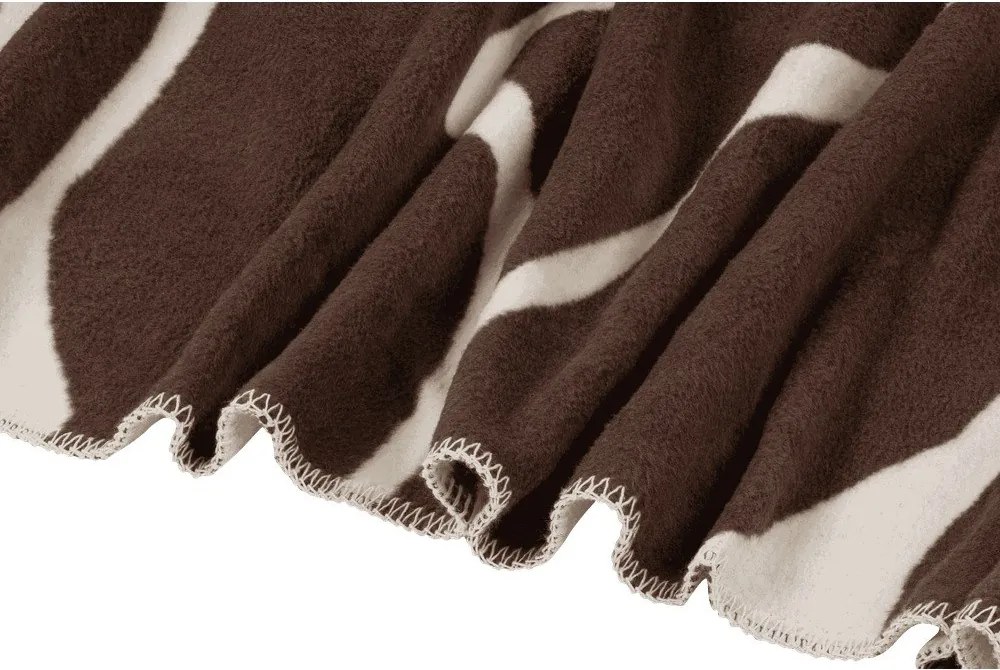 Pătură maro/crem 150x200 cm Felu – noo.ma