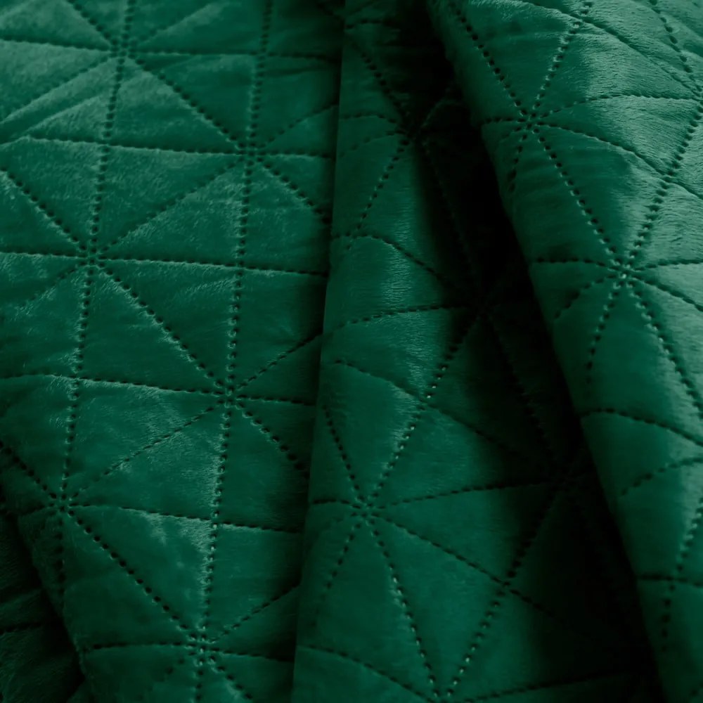 Cuvertură verde matlasată din catifea 220x240 cm Laila – AmeliaHome
