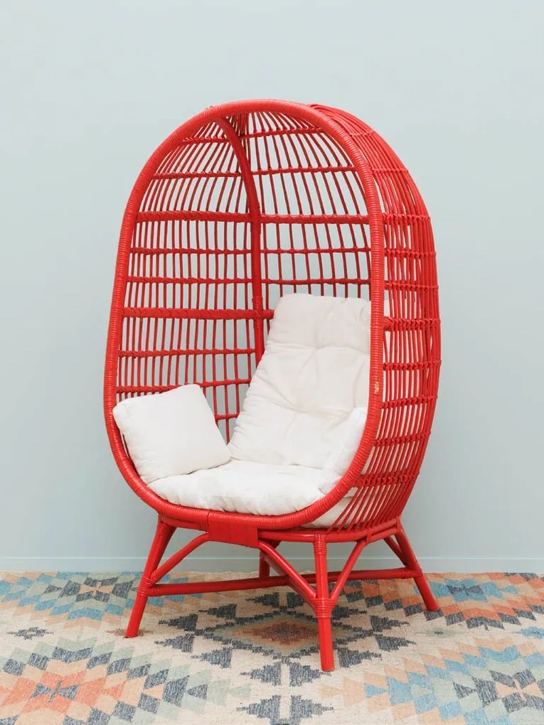 Fotoliu rosu din rattan, perne decorative incluse, Passoa