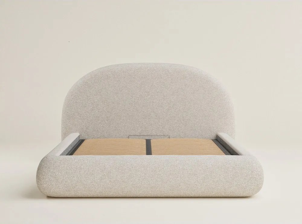 Pat matrimonial crem tapițat cu spațiu de depozitare cu somieră 180x200 cm Maumere – Maison de Rêve