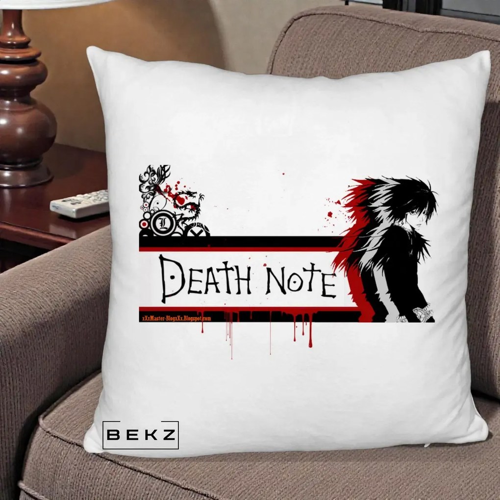 Perna Personalizata Death Note L Lawliet Rosu-Negru, 40x40 cm, Alb Pufos, Husa Detasabila, Perna Inclusa, BEKZ®