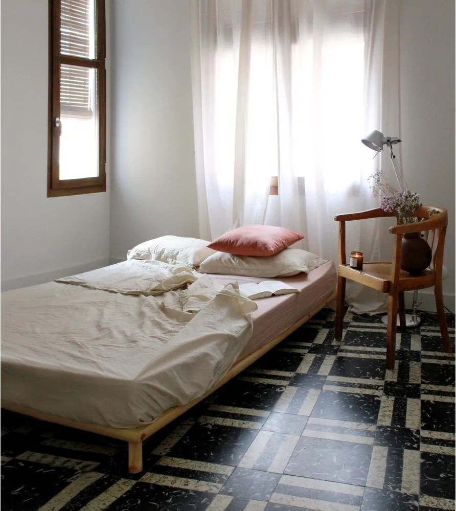 Pat din lemn masiv de pin cu somieră 90x200 cm Senza – Karup Design