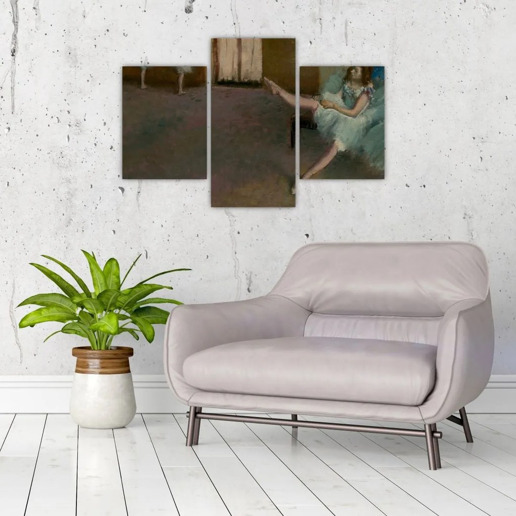 Tablou - Edgar Degas, Before the Ballet, reproducere (90x60 cm)