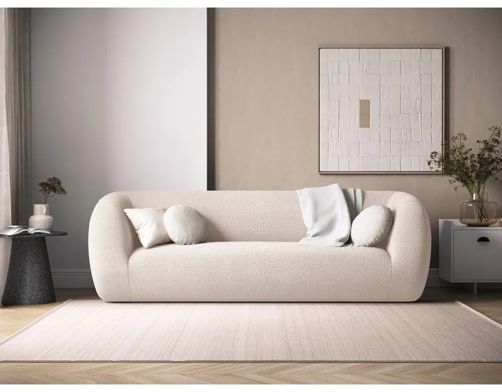 Canapea crem cu tapițerie din stofă bouclé 230 cm Essen – Cosmopolitan Design