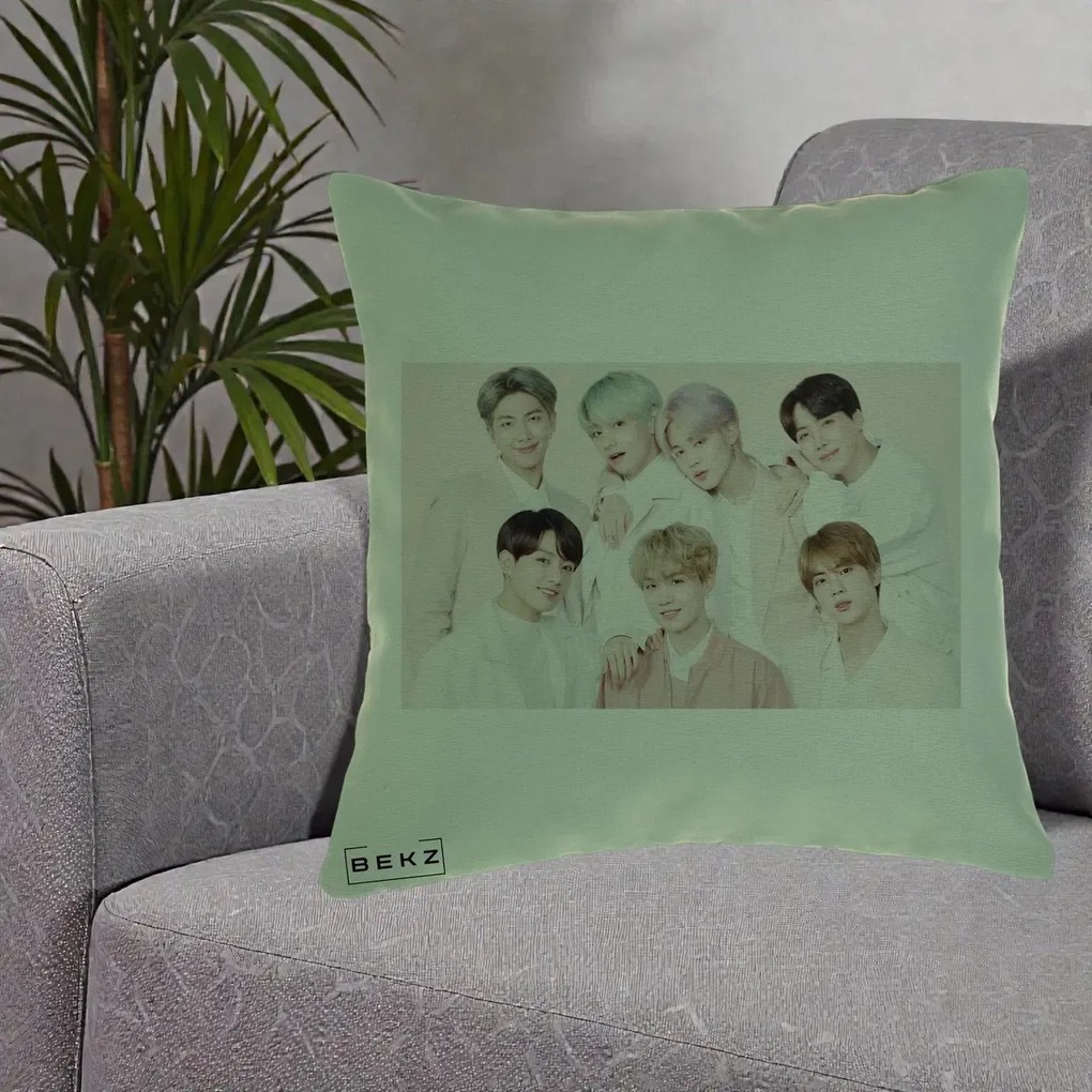 Perna Personalizata K-pop BTS Foto Grup Landscape Pastel, 40x40 cm, Verde, Husa Detasabila, Perna Inclusa, BEKZ®
