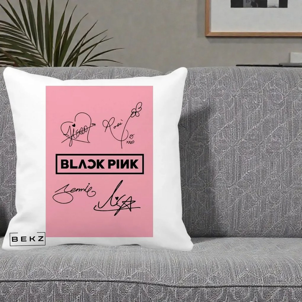 Perna Personalizata K-pop BLACKPINK Semnaturi Roz, 40x40 cm, Alba Mata, Husa Detasabila, Perna Inclusa, BEKZ®