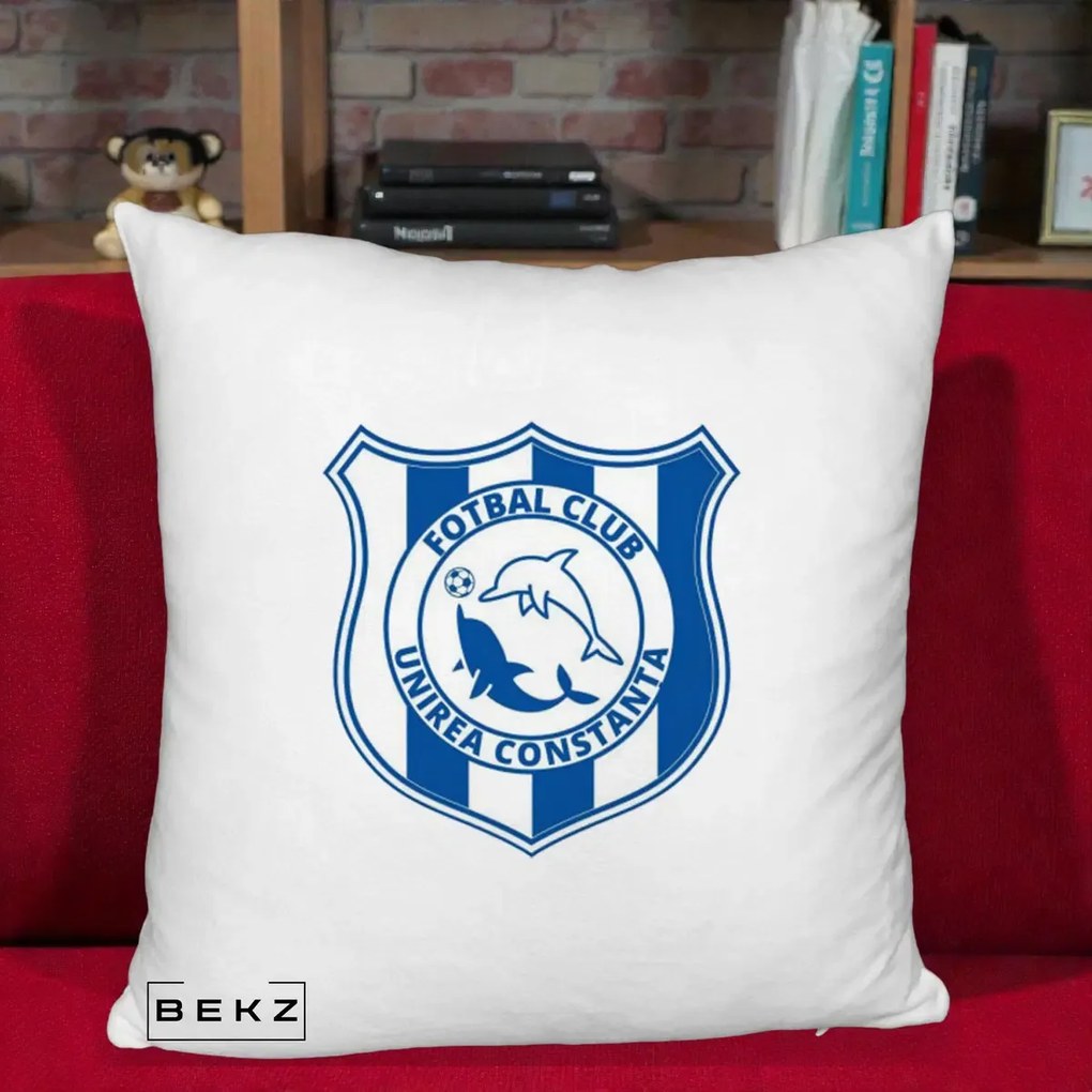 Perna Personalizata FC Unirea Constanta Fotbal, 40x40 cm, Alb Pufos, Husa Detasabila, Perna Inclusa, BEKZ®