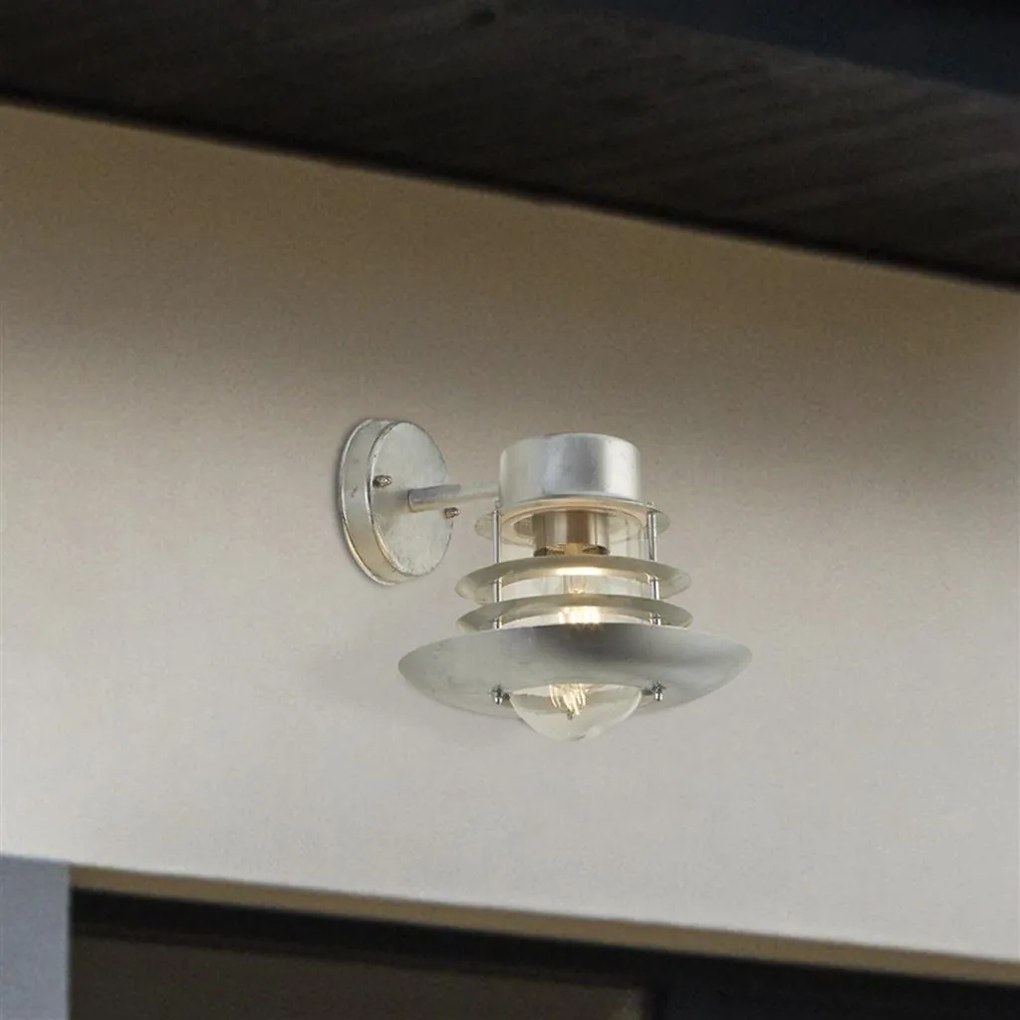 Aplica de perete iluminat exterior traditional IP44 Conrad