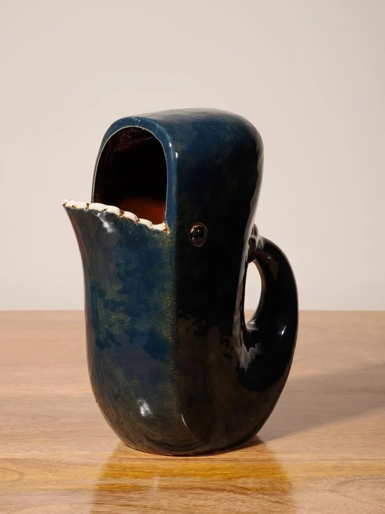 Carafa din ceramica, model balena, Tryphon