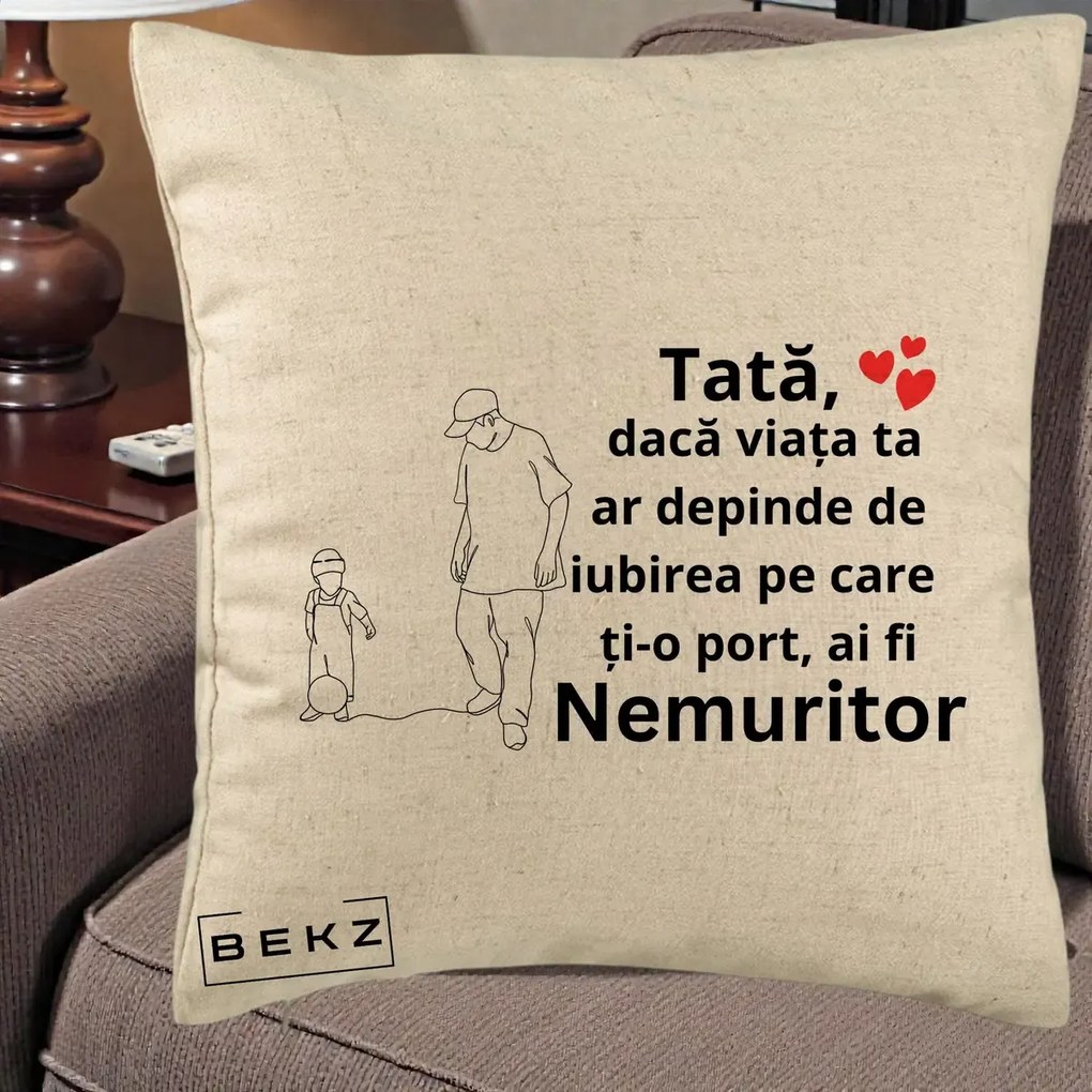 Cadou pentru Tata - Perna Personalizata Tata Nemuritor Joaca cu Mingea, 40x40 cm, Bej, Husa Detasabila, Perna Inclusa, BEKZ®