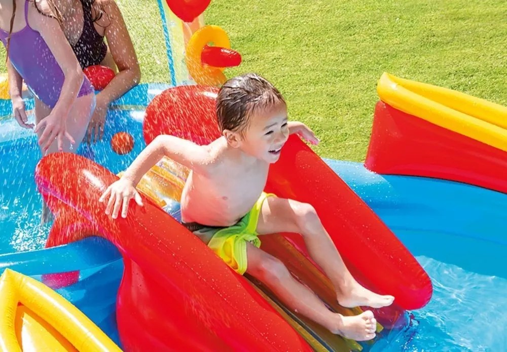 Loc de joacă pentru copii tip piscină