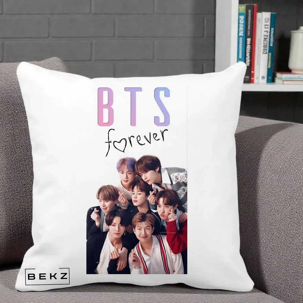 Perna Personalizata K-pop BTS Forever cu Foto Grup Negru, 40x40 cm, Alba Mata, Husa Detasabila, Perna Inclusa, BEKZ®