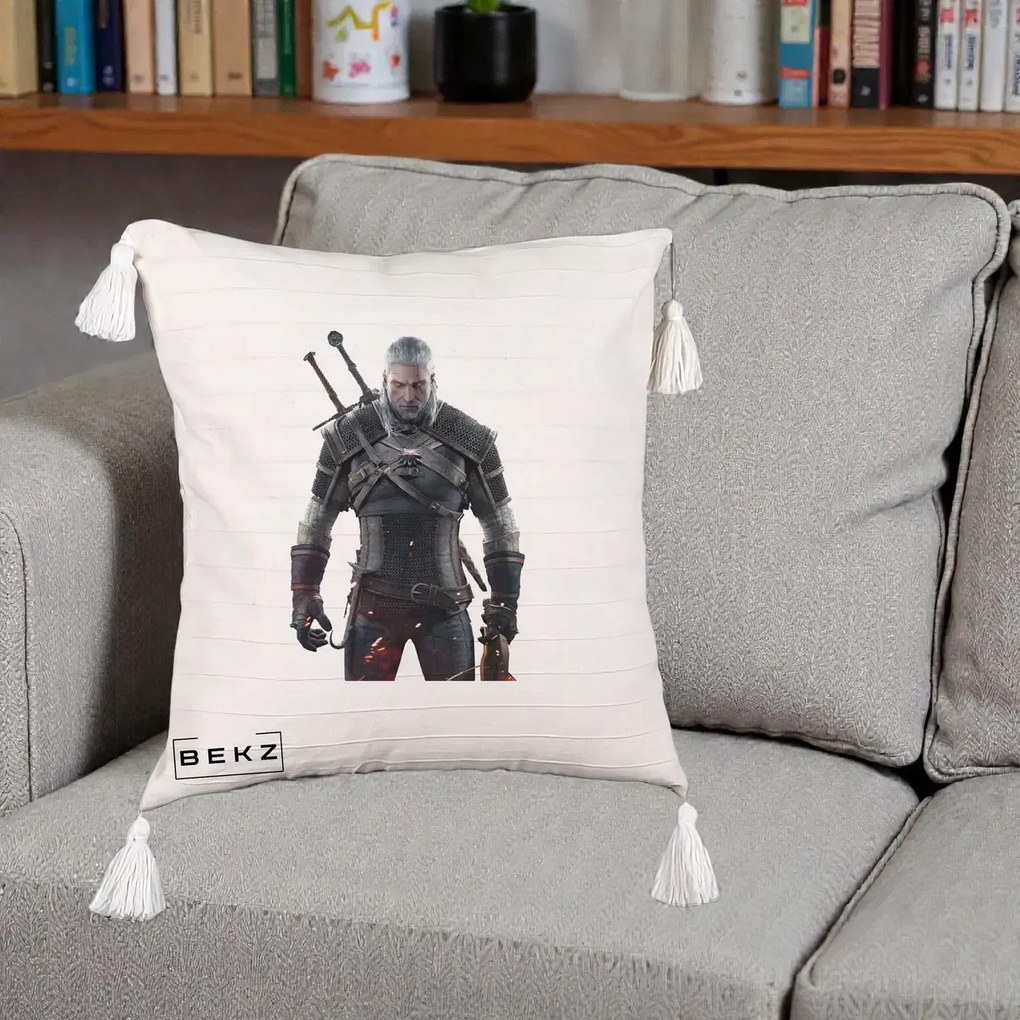 Perna Personalizata The Witcher Geralt of Rivia Portret, 40x40 cm, Bej cu Franjuri, Husa Detasabila, Perna Inclusa, BEKZ®