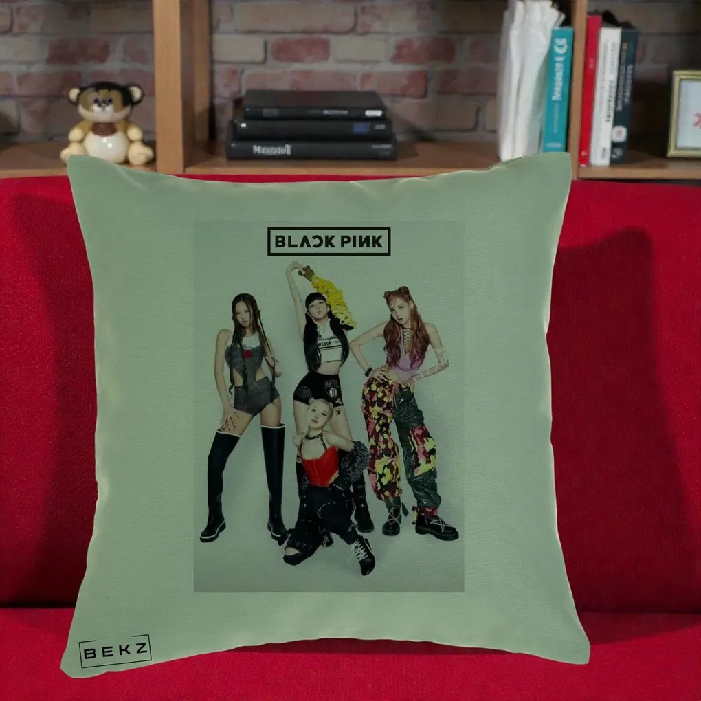 Perna Personalizata K-pop BLACKPINK Fotografie Grup Tinute Edgy, 40x40 cm, Verde, Husa Detasabila, Perna Inclusa, BEKZ®