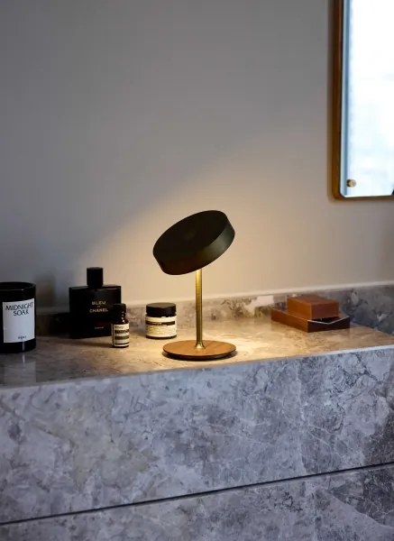 Halo Design 745784-LED — Lampă reîncărcabilă reglabilă ON THE MOVE, LED/2,5W/4000 mAh, alamă/lemn