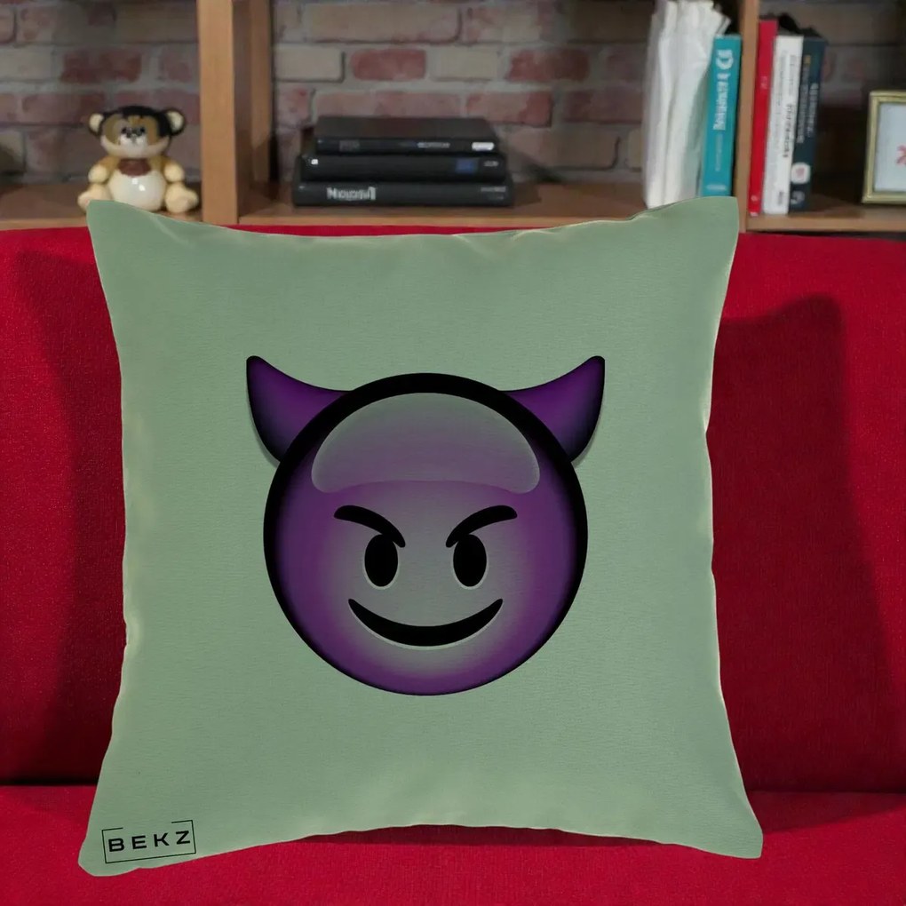 Perna Decorativa Emoji Diavol Mov, 40x40 cm, Verde, Husa Detasabila, Perna Inclusa, BEKZ®