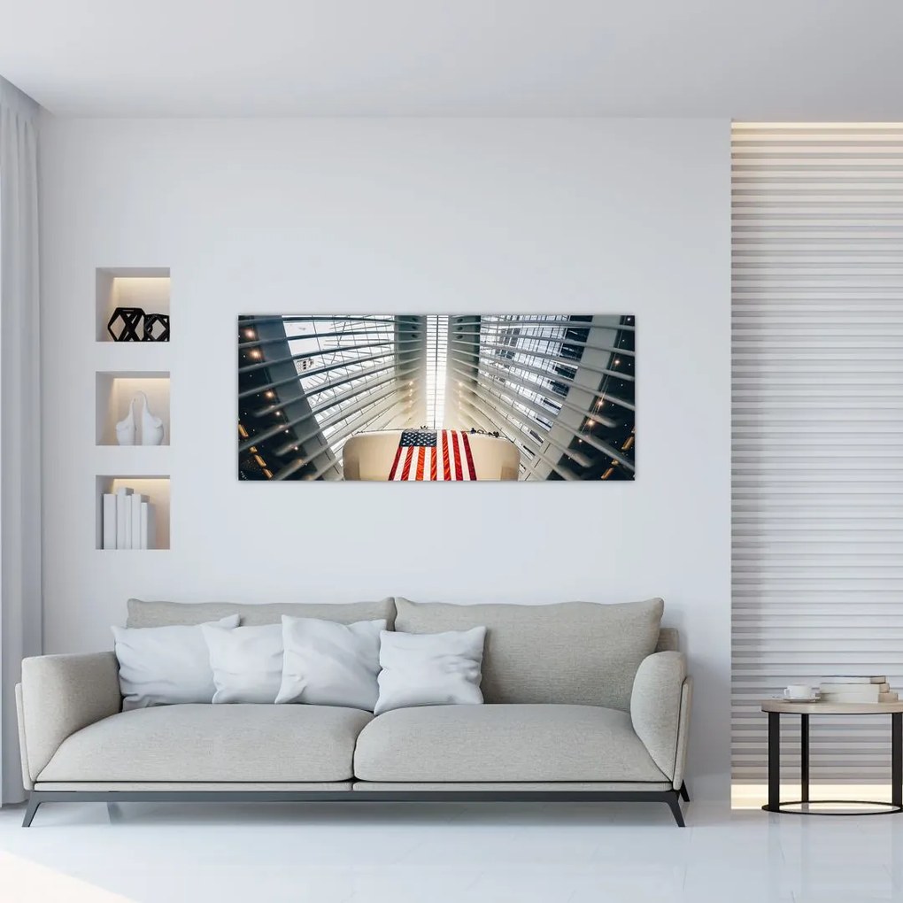 Tablou unei construcții cu steagul SUA (120x50 cm)
