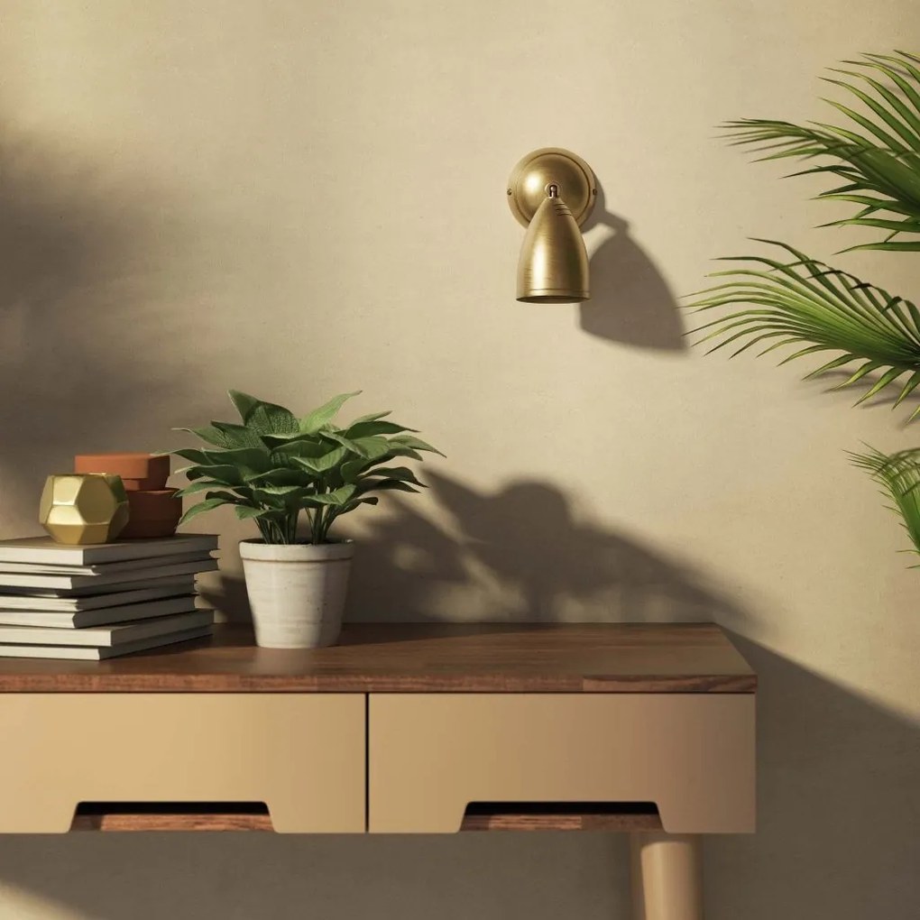 Aplica de perete din alama cu spot directionabil Stoccolma