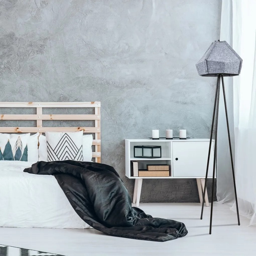 Lampadar cu trepied din material ecologic Lomiro
