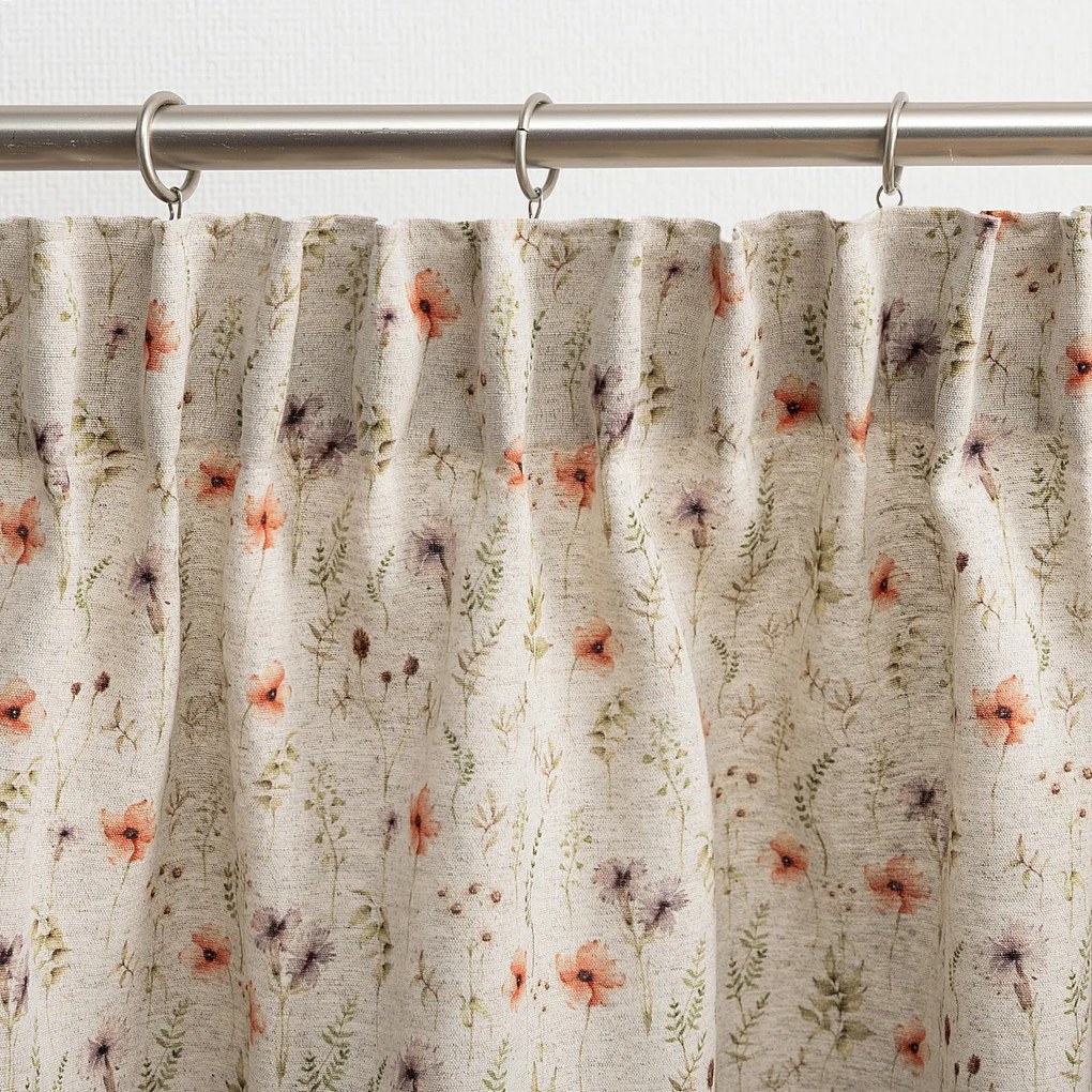 Perdea cu bandă de pliuri