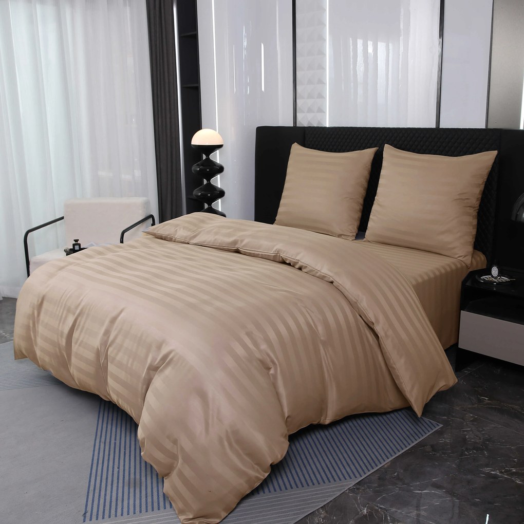 Lenjerie de pat hoteliera din microfibra JASMINE bej - dunga 2 cm Dimensiunile lenjeriei: 2 buc 70 x 90 cm | 200 x 220 cm