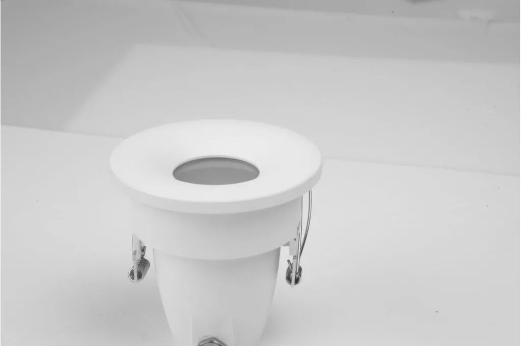 Spot incastrabil cu protectie IP65 ROMOLO R alb