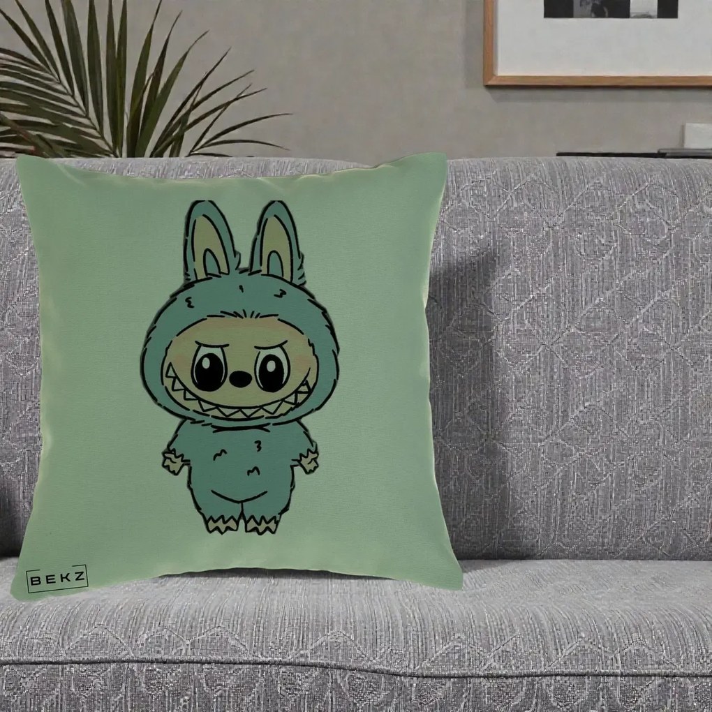 Perna Personalizata Labubu Albastru-Gri Solo, 40x40 cm, Verde, Husa Detasabila, Perna Inclusa, BEKZ®