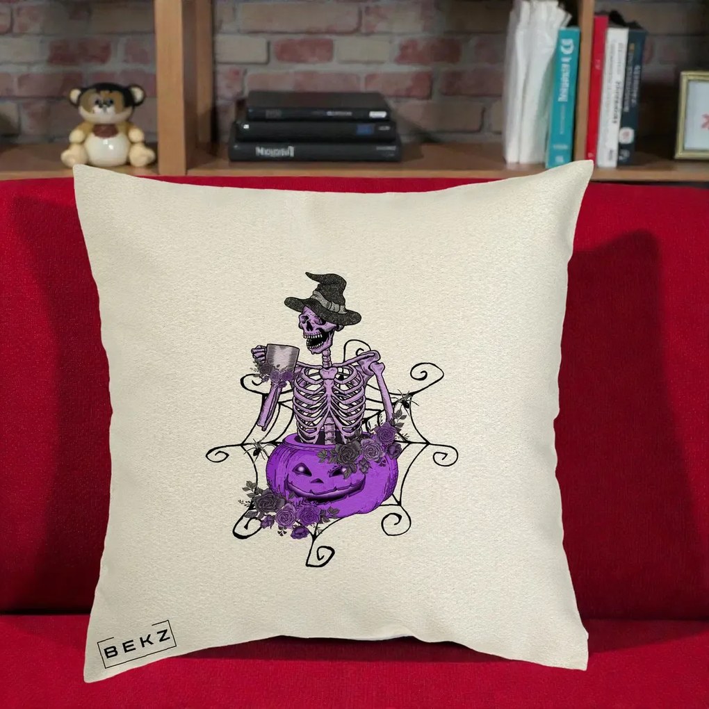 Perna Decorativa Schelet Vrajitor cu Dovleac Violet Halloween, 40x40 cm, Ecru, Husa Detasabila, Perna Inclusa, BEKZ®
