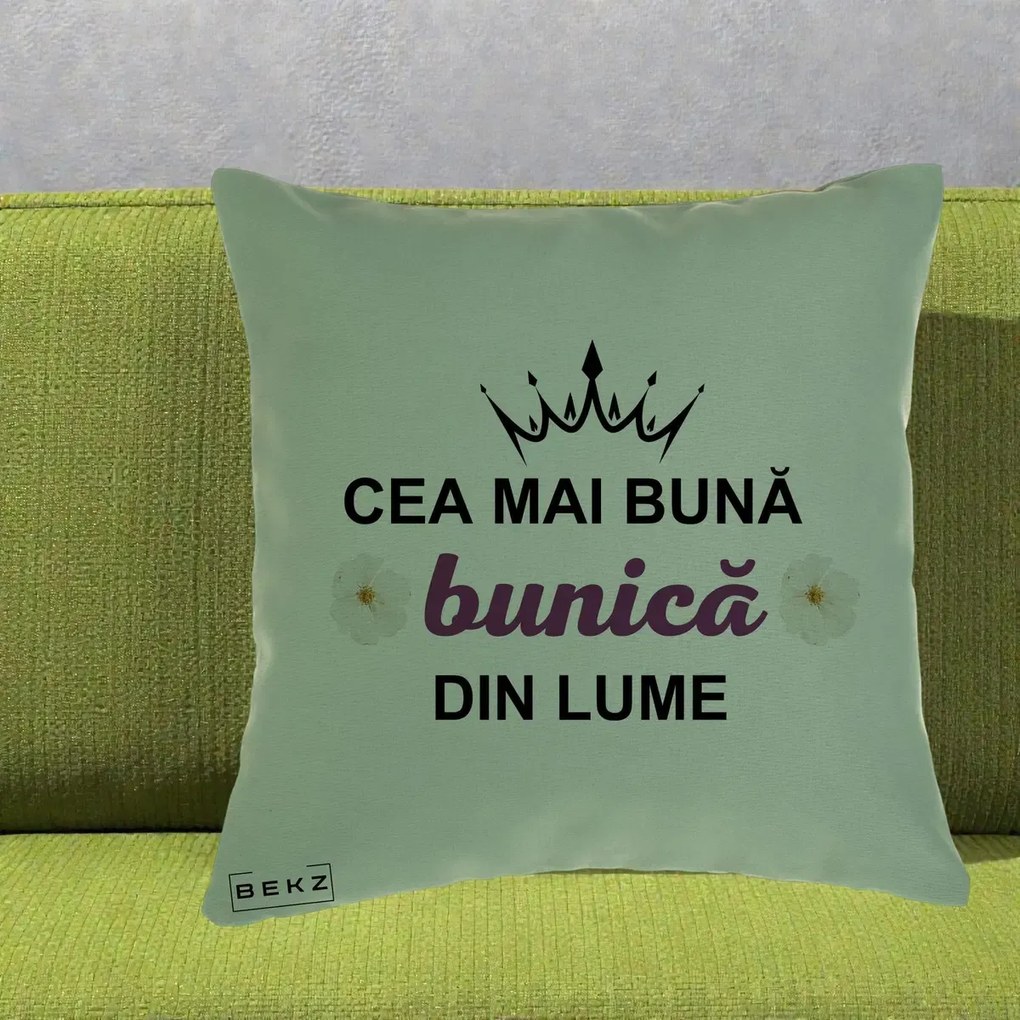 Cadou pentru Bunica - Perna Personalizata Cea Mai Buna Bunica Din Lume Coroana Mov Flori, 40x40 cm, Verde, Husa Detasabila, Perna Inclusa, BEKZ®