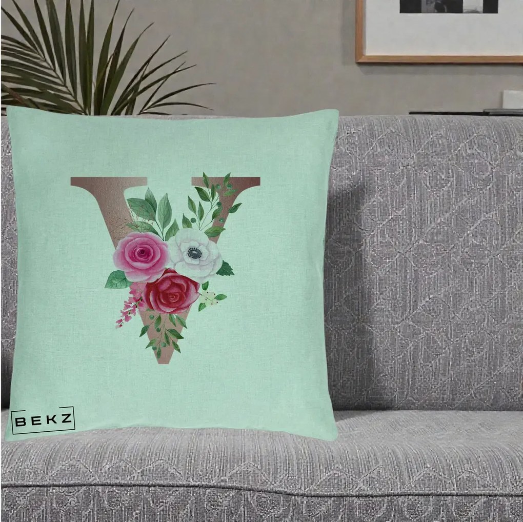 Cadou Personalizat - Perna Personalizata Monograma Rose Gold Litera V, 40x40 cm, Verde Menta, Husa Detasabila, Perna Inclusa, BEKZ®
