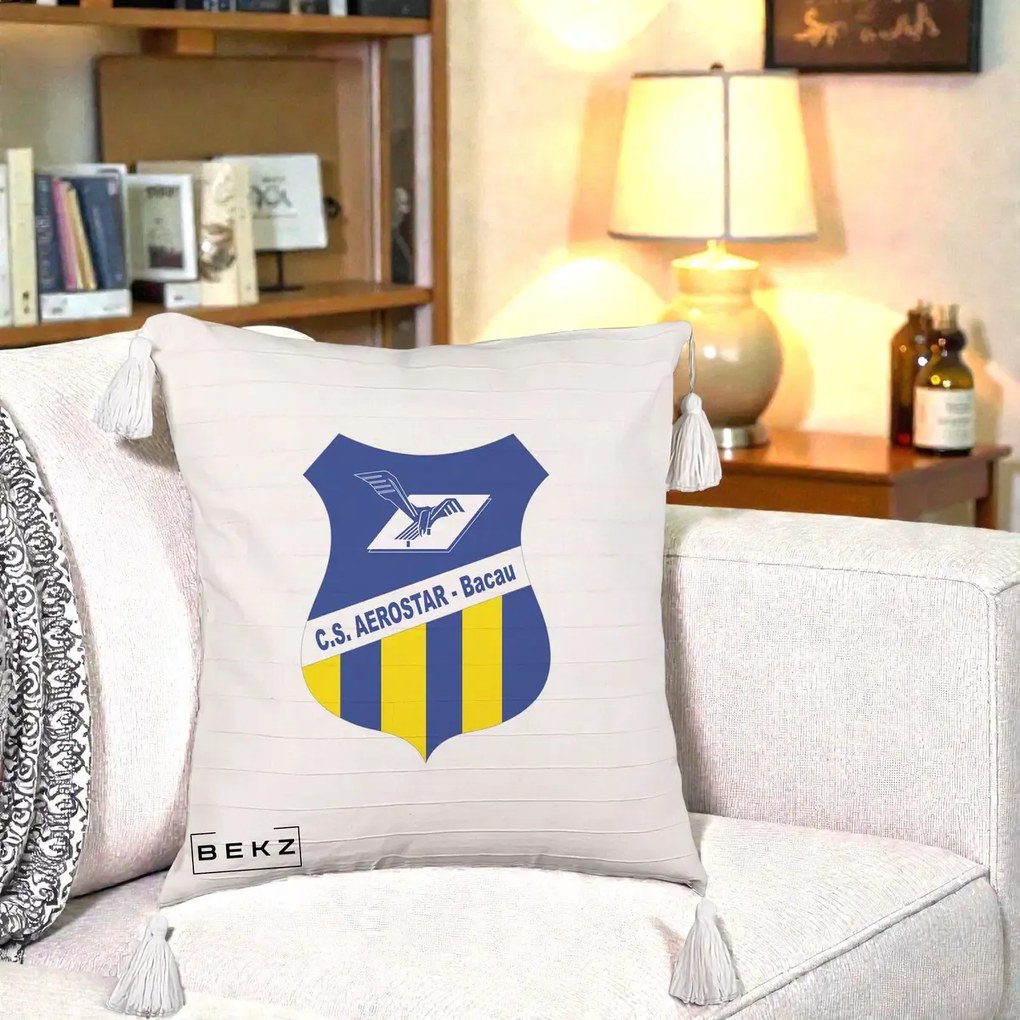 Perna Personalizata CS Aerostar Bacau Fotbal, 40x40 cm, Bej cu Franjuri, Husa Detasabila, Perna Inclusa, BEKZ®