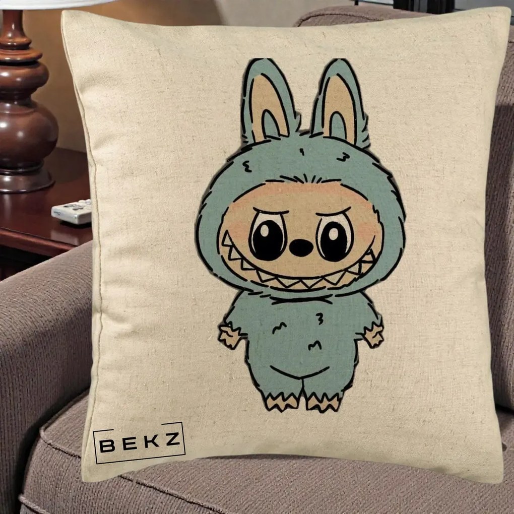 Perna Personalizata Labubu Albastru-Gri Solo, 40x40 cm, Bej, Husa Detasabila, Perna Inclusa, BEKZ®